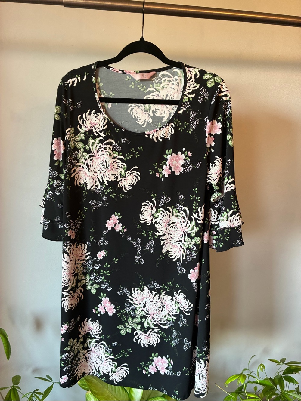 SJS Black Floral Bell Sleeve Dress – Size 3X